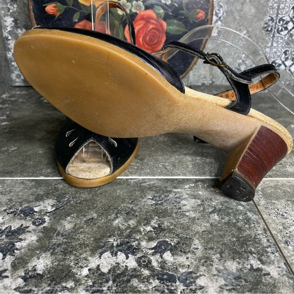 Vintage 70s Peep Toe Heel Sandals - Picture 7 of 7